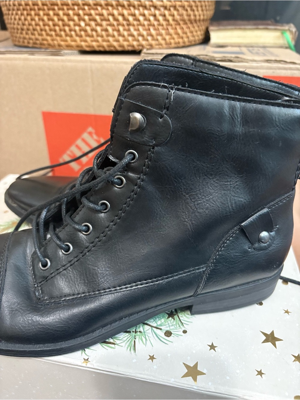G.H. Bass & Co. Black Leather Lace-Up Ankle Boots